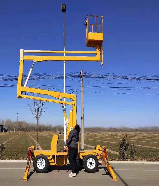 曲臂高空作業(yè)車