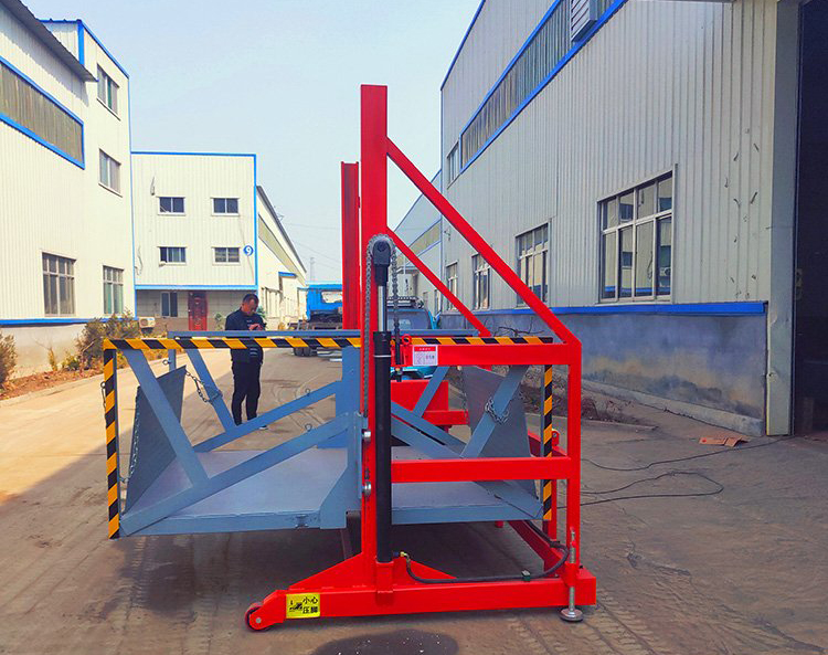 移動(dòng)裝卸平臺(tái)